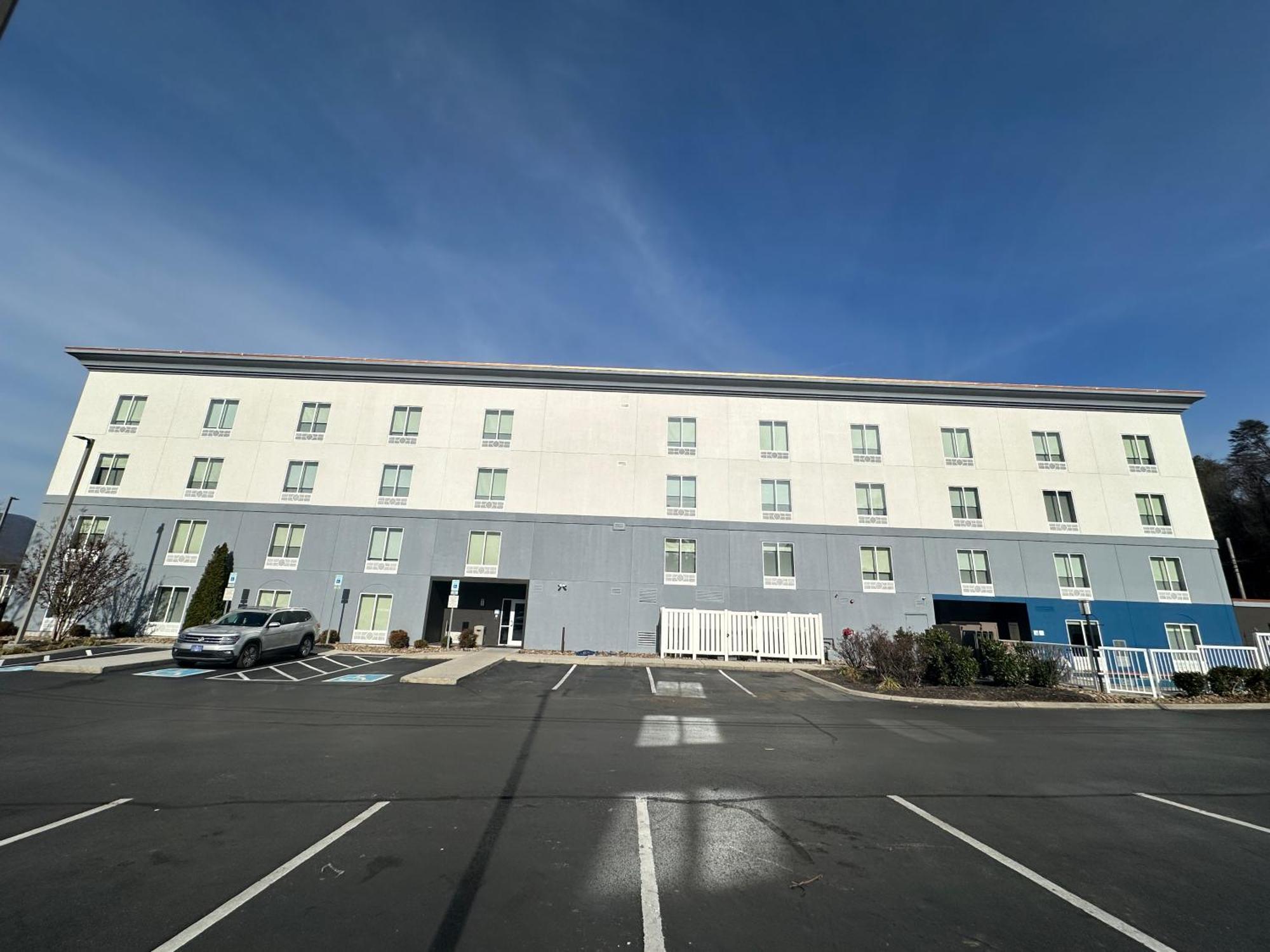 Holiday Inn Express & Suites Caryville, An Ihg Hotel Экстерьер фото