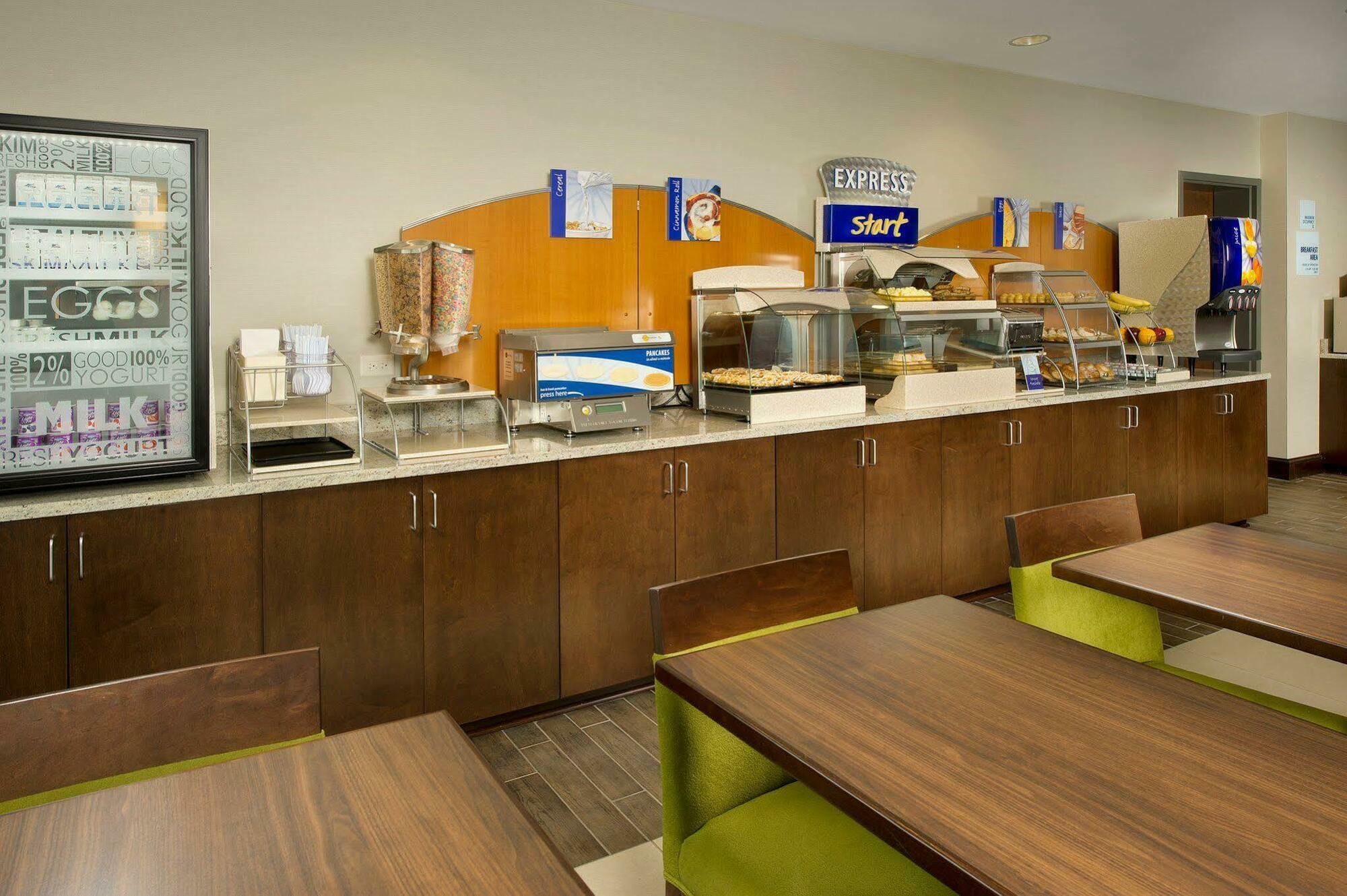 Holiday Inn Express & Suites Caryville, An Ihg Hotel Экстерьер фото